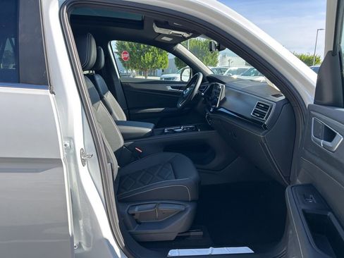 New 2026 Volkswagen Atlas Cross Sport SE FWD image 42