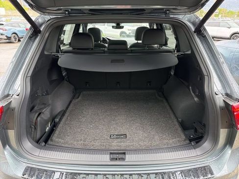 Used 2023 Volkswagen Tiguan SEL R-Line AWD/4WD image 28