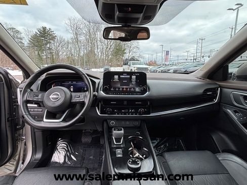 Used 2023 Nissan Rogue Platinum AWD/4WD image 19