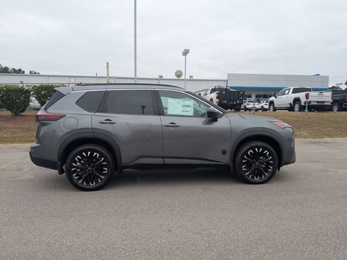 New 2026 Nissan Rogue SV FWD image 2