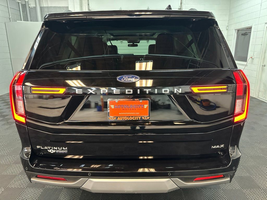 Used 2025 Ford Expedition Max Platinum AWD/4WD image 8