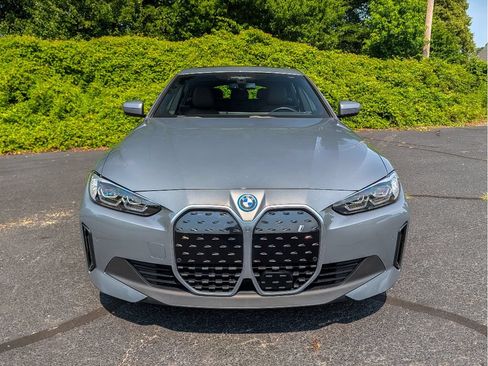 Used 2023 BMW i4 eDrive35 RWD image 2