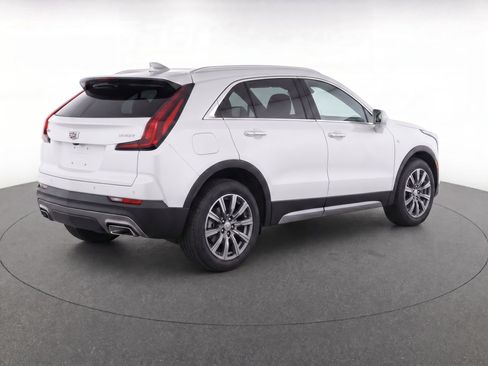 Used 2023 Cadillac XT4 Premium Luxury FWD image 4