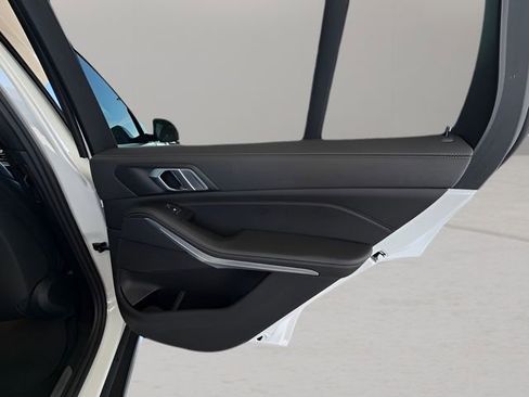 Used 2023 BMW X5 sDrive40i w/ Parking Assistance Package image 39
