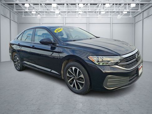 Used 2024 Volkswagen Jetta S image 7
