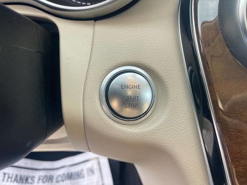 Used 2015 Mercedes-Benz C 300 4MATIC Sedan image 37