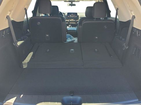 New 2025 Nissan Pathfinder SV w/ SV Premium Package image 30