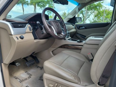 Used 2020 GMC Yukon XL SLT RWD image 9
