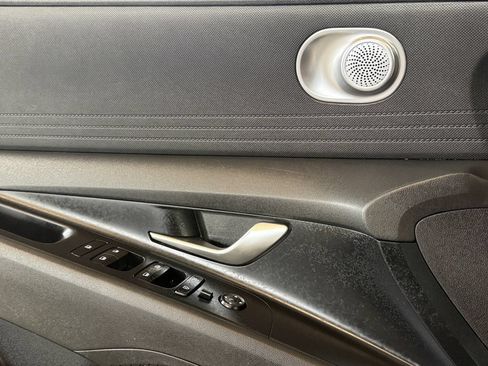 Certified 2023 Hyundai Elantra Blue FWD image 22