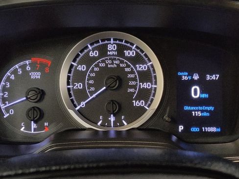 Used 2021 Toyota Corolla LE image 23