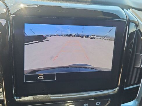 Used 2023 Chevrolet Traverse LT FWD image 14