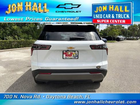 Used 2026 Chevrolet Equinox LT w/ Convenience Package II FWD image 9