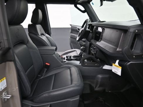 New 2026 Ford Bronco Badlands AWD/4WD image 14