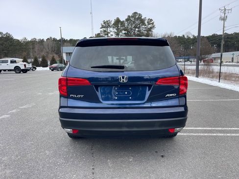 Certified 2017 Honda Pilot EX image 10