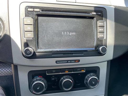 Used 2010 Volkswagen Passat Komfort FWD image 36
