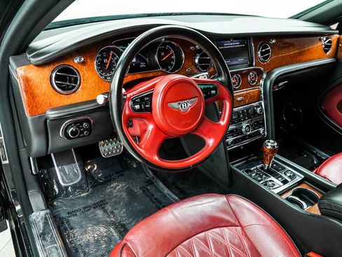 Used 2018 Bentley Mulsanne RWD image 21