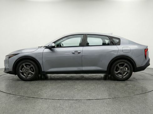 Used 2025 Kia K4 FWD image 5