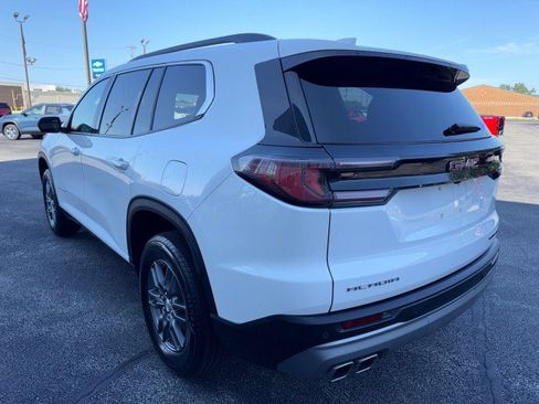 Used 2025 GMC Acadia Elevation FWD image 5