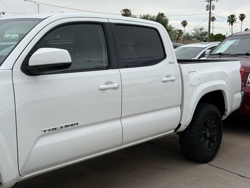 Used 2017 Toyota Tacoma SR5 w/ Tow Package RWD image 9