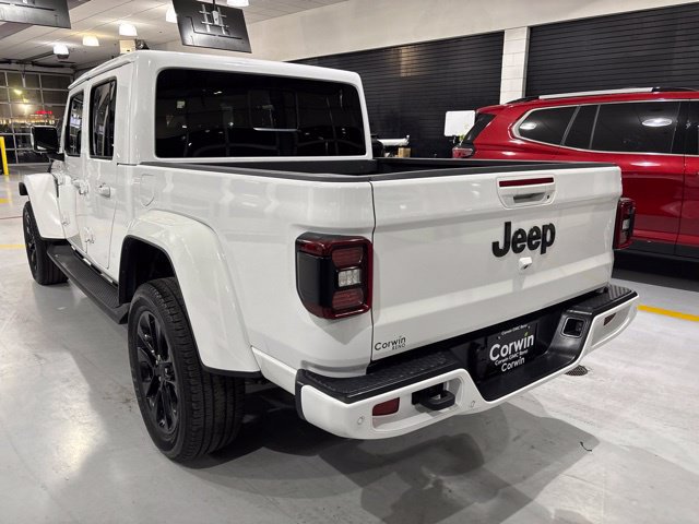 Used 2022 Jeep Gladiator Overland AWD/4WD image 3