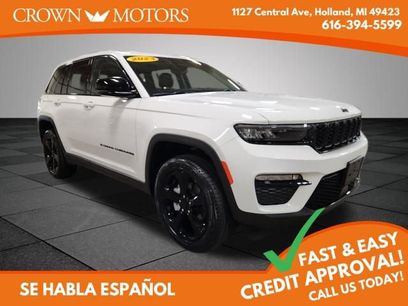Used 2023 Jeep Grand Cherokee Limited w/ Black Appearance Package