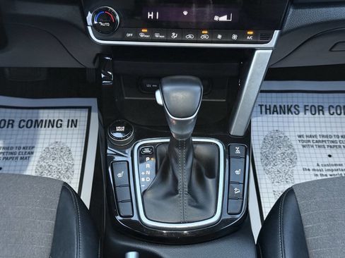 Used 2023 Kia Seltos S image 16