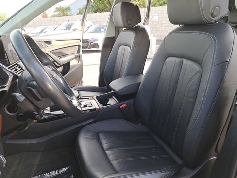 Used 2023 Audi Q5 2.0T Premium w/ Convenience Package image 15