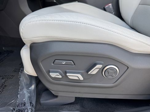 Used 2024 Hyundai Santa Fe Calligraphy image 34