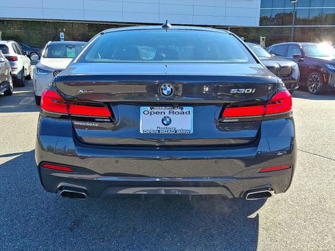 Used 2023 BMW 530i xDrive w/ M Sport Package image 5