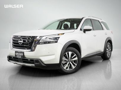 Used 2024 Nissan Pathfinder SL