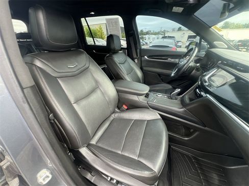 Used 2021 Cadillac XT6 Premium Luxury image 33