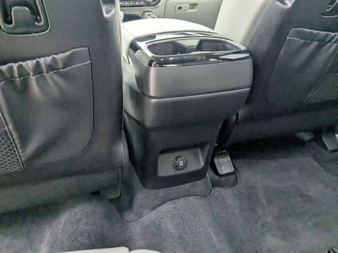 Used 2025 Kia Telluride S image 28