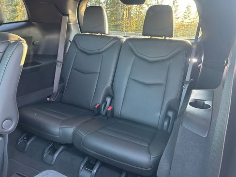 Used 2025 Cadillac XT6 Premium Luxury image 35