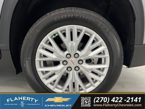 Used 2026 GMC Acadia Elevation w/ Elevation Premium Package FWD image 19