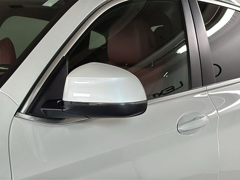 Used 2023 BMW X4 xDrive30i w/ Convenience Package image 5