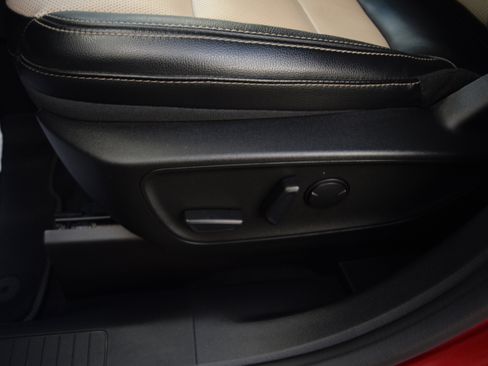 Certified 2022 Ford Escape Titanium w/ Titanium Premium Package image 20