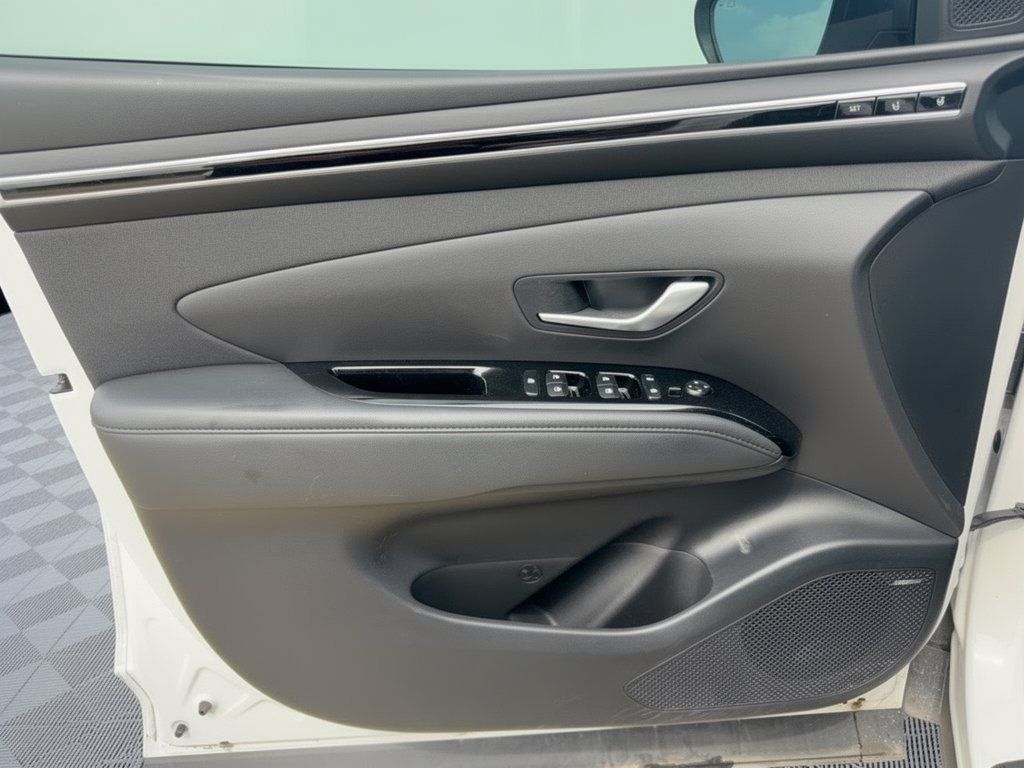 Certified 2024 Hyundai Tucson Limited FWD image 14