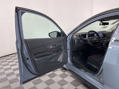 New 2026 Nissan Sentra SR w/ SR All Weather Package FWD image 17
