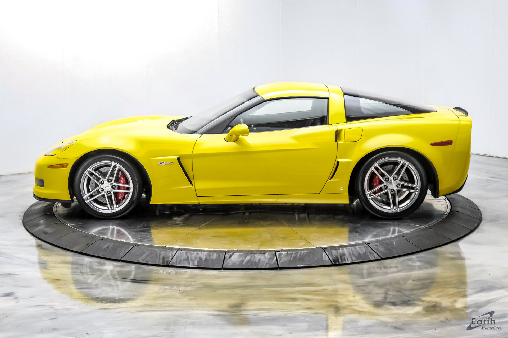 Used 2007 Chevrolet Corvette Z06 w/ Preferred Equipment Group RWD image 8