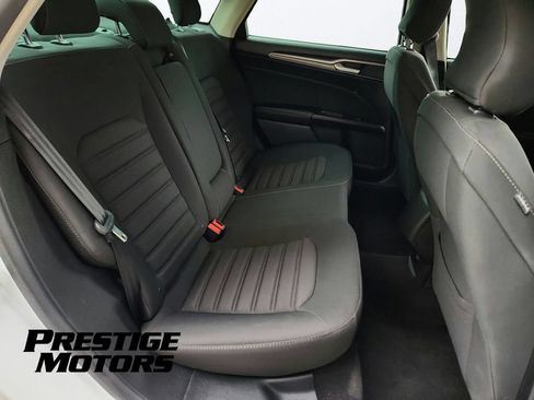 Used 2018 Ford Fusion SE FWD image 20