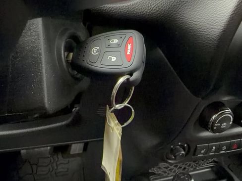 Used 2014 Jeep Wrangler Unlimited Sahara w/ Mopar Chrome Edition Group AWD/4WD image 25