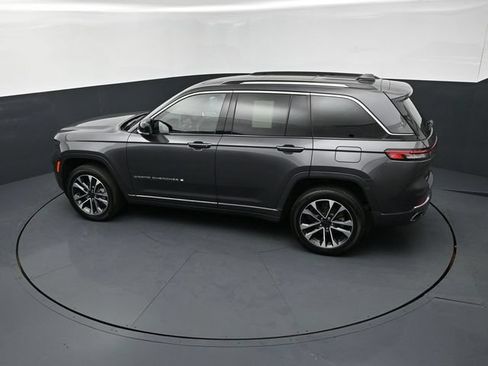 Used 2023 Jeep Grand Cherokee Overland AWD/4WD image 15