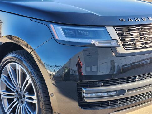 New 2026 Land Rover Range Rover SE image 8