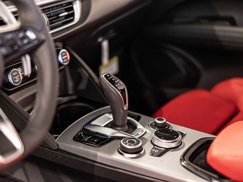 New 2025 Alfa Romeo Stelvio Sprint image 23