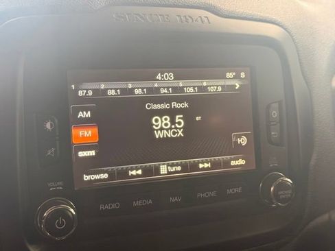 Used 2015 Jeep Renegade Limited AWD/4WD image 15