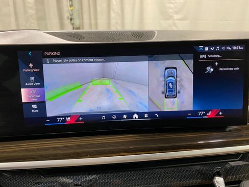 Certified 2024 BMW X7 xDrive40i w/ M Sport Package image 13