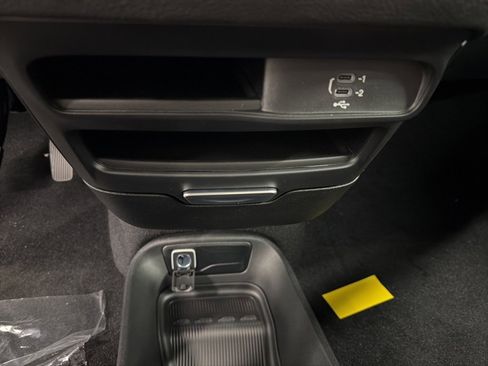 New 2026 Chrysler Pacifica Select image 24