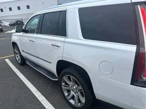 Used 2017 Cadillac Escalade Luxury image 4