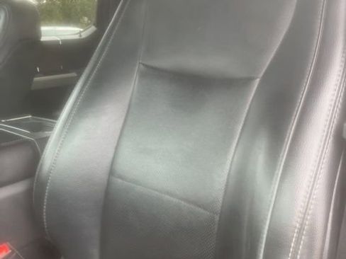 Used 2018 Ford F250 Lariat w/ Lariat Value Package AWD/4WD image 7
