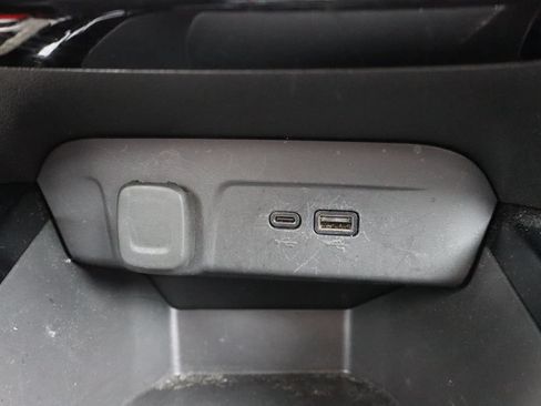 Used 2024 Chevrolet Trax RS FWD image 14